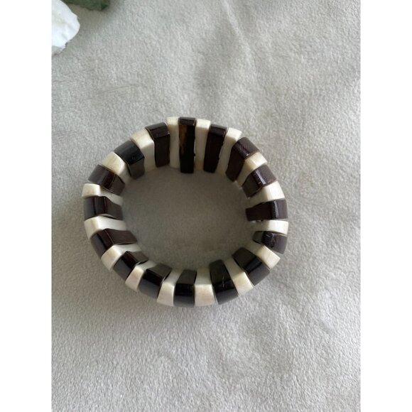 Vintage Striped Wooden & White Resin Bangle Bracelet Jewelry Boho Bohemian - Picture 3 of 3